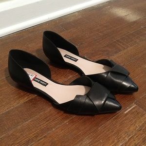 Black Nine West Flat
